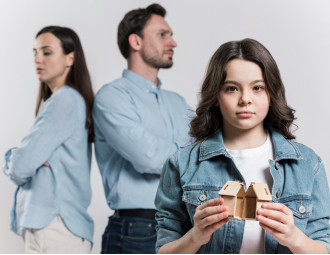 front-view-girl-sad-family-breakup.jpg