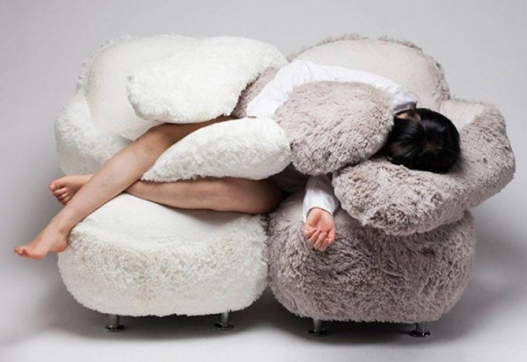 free-hug-sofa.jpg