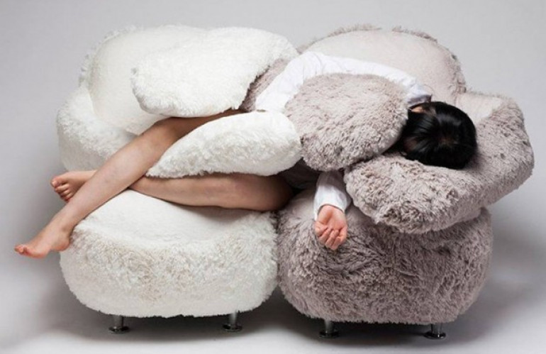 free-hug-sofa.jpg
