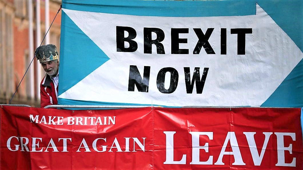 Mobiliário português reduz exposição ao Reino Unido - Móveis de Valor