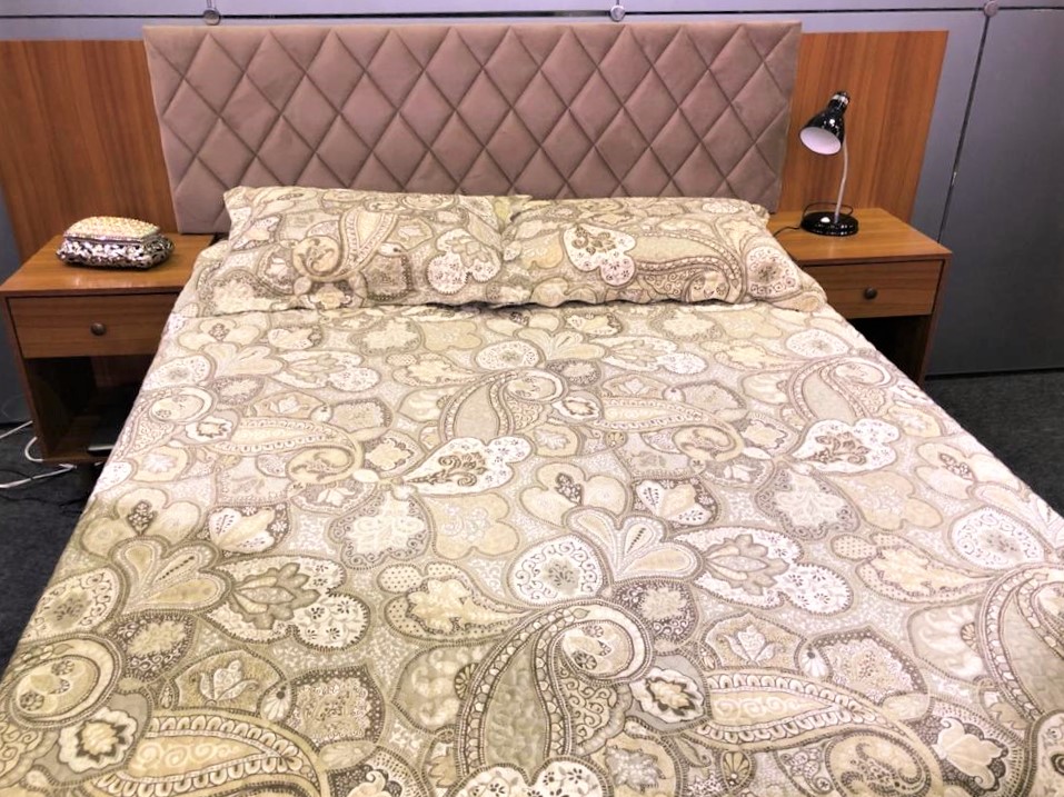 Presença de acessórios em cores quentes e temas étnicos, florais, naturais e listras são destaque para o ano - Lara Estofados - (Flávio Fusco)