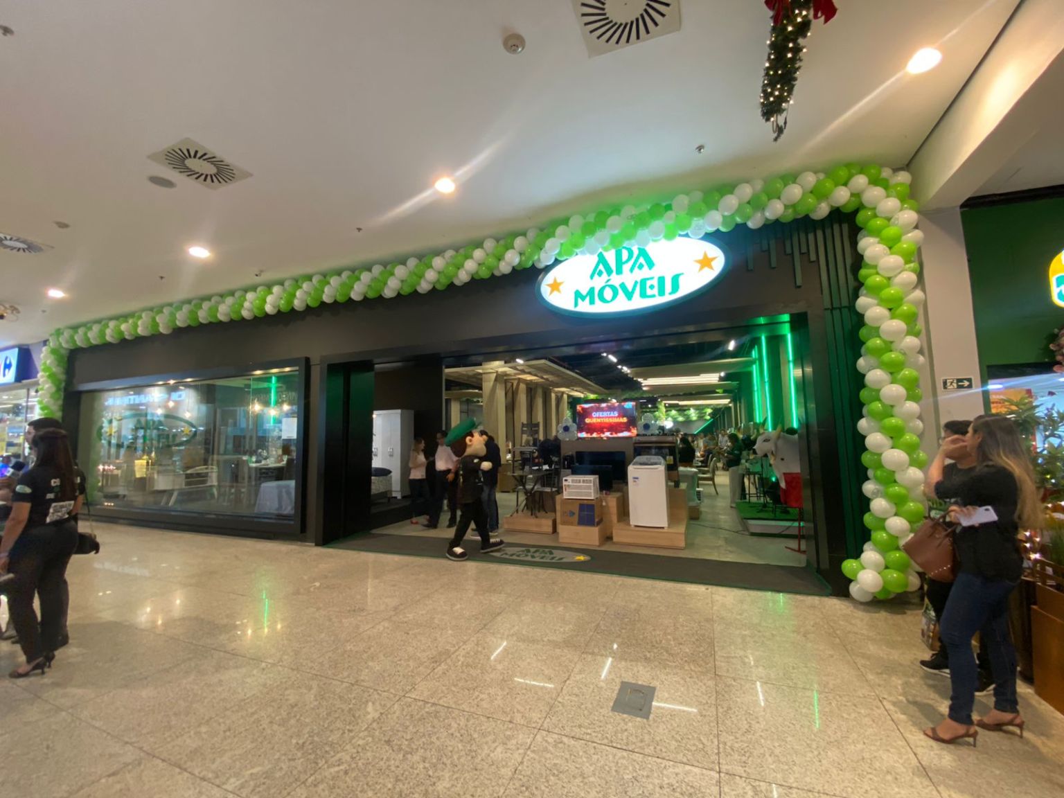 APA Móveis inaugura loja com esquenta da Black Friday em Manaus